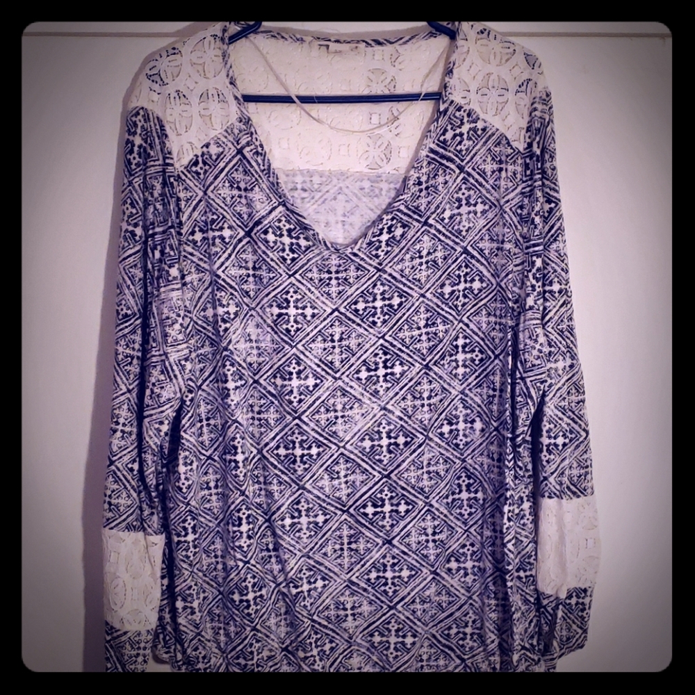 Long sleeve top with lace accent
